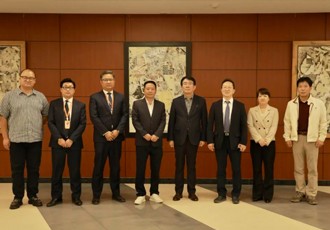 育美国际｜韩国中央大学代表团来我校交流 李汕浩校长现场回答育美学子提问