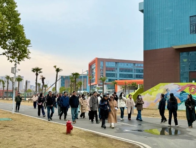 育美学术｜江岸区美术学科教研活动在武汉育才美术高中举行